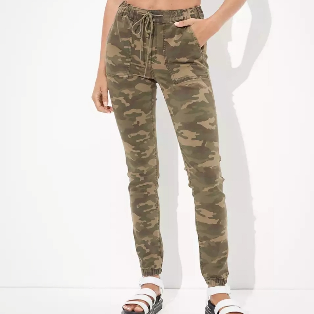 AE Camo Joggers